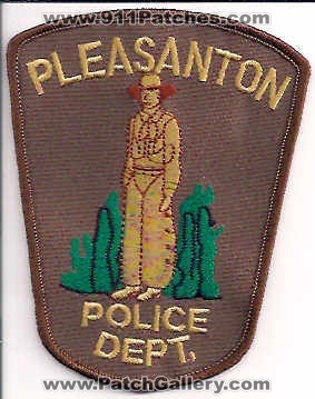 Pleasanton Police Department (California)
Thanks to EmblemAndPatchSales.com for this scan.
Keywords: dept.