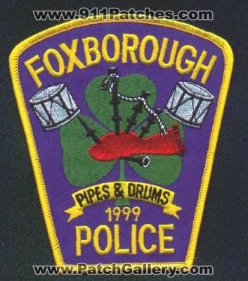 Foxborough Police Pipes & Drums
Thanks to EmblemAndPatchSales.com for this scan.
Keywords: massachusetts