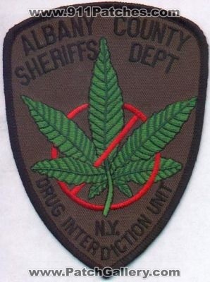 Albany County Sheriffs Dept Drug Interdiction Unit
Thanks to EmblemAndPatchSales.com for this scan.
Keywords: new york