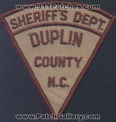 Duplin County Sheriff's Dept
Thanks to EmblemAndPatchSales.com for this scan.
Keywords: north carolina sheriffs department