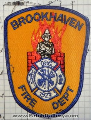Brookhaven Fire Department (New York)
Thanks to swmpside for this picture.
Keywords: dept.