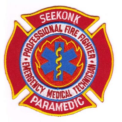Seekonk Fire Paramedic
Thanks to Michael J Barnes for this scan.
Keywords: massachusetts professional fighter emergency medical technician