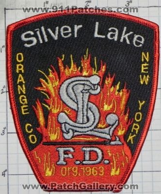 Silver Lake Fire Department (New York)
Thanks to swmpside for this picture.
Keywords: dept. f.d. orange co. county