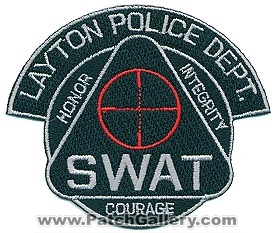 Layton City Police Department SWAT (Utah)
Thanks to Alans-Stuff.com for this scan.
Keywords: dept.