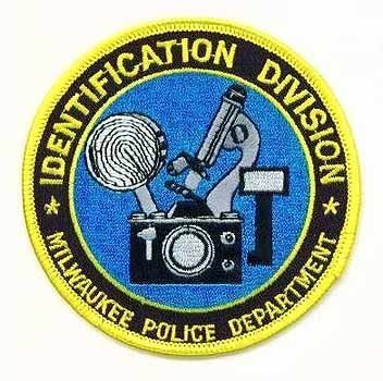 Milwaukee Police Identification Division (Wisconsin)
Thanks to apdsgt for this scan.
Keywords: department