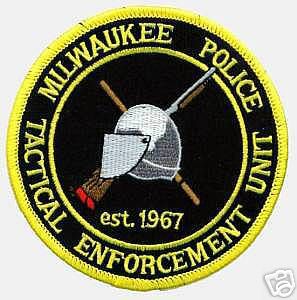 Milwaukee Police Tactical Enforcement Unit (Wisconsin)
Thanks to apdsgt for this scan.
