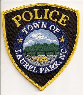 Laurel Park Police
Thanks to EmblemAndPatchSales.com for this scan.
Keywords: north carolina town of